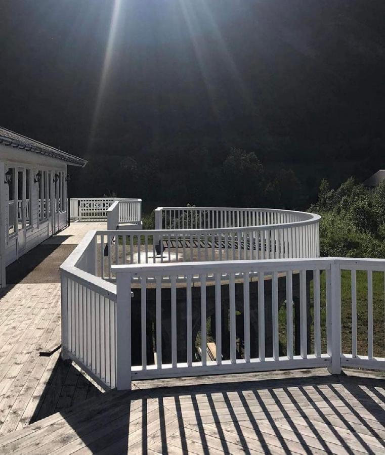 Senja Living Apart otel Stonglandseidet Dış mekan fotoğraf